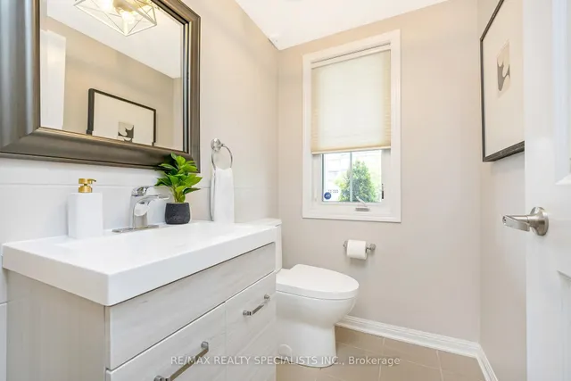 Additional image 20 of 435 Zuest Cres