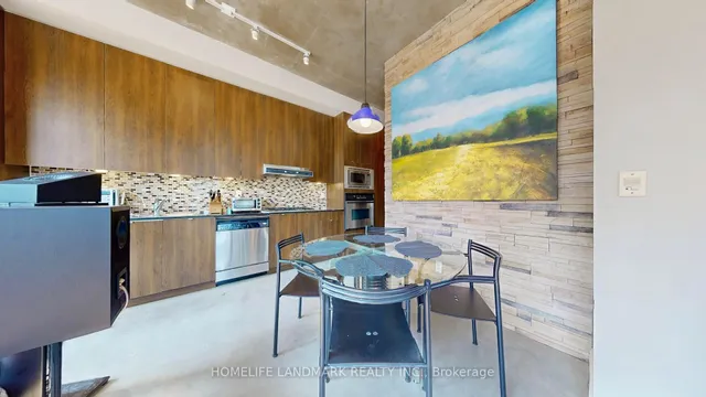 Additional image 16 of 23 Brant St Unit 712