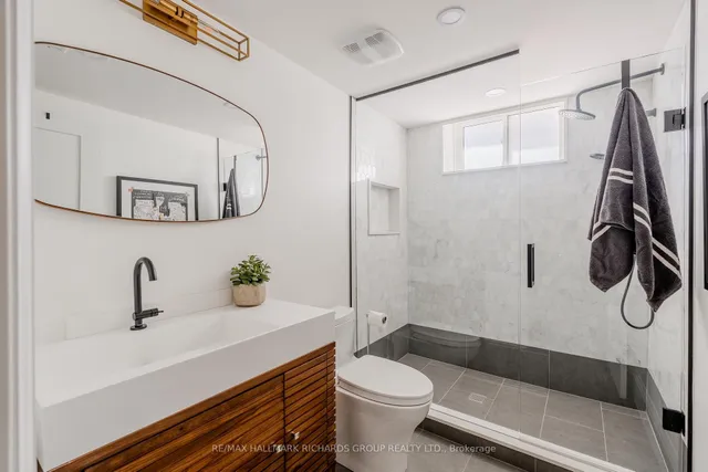 Additional image 30 of 107 Lee Ave