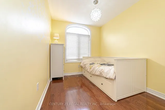 Additional image 20 of 27 Katrina Crt