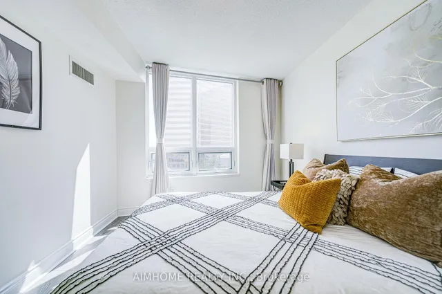 Additional image 37 of 25 Greenview Ave Unit 720