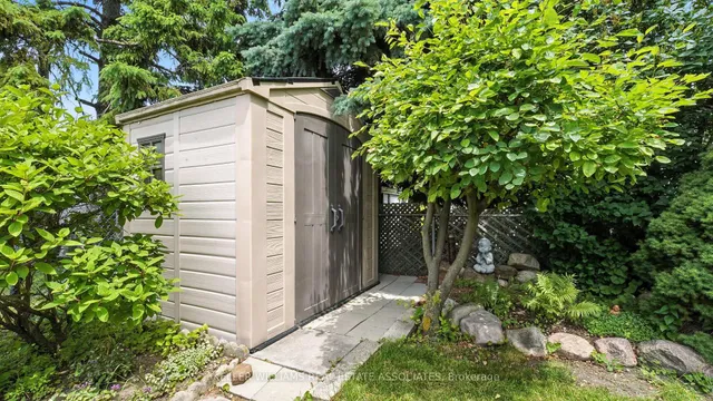 Additional image 33 of 390 Daralea Hts