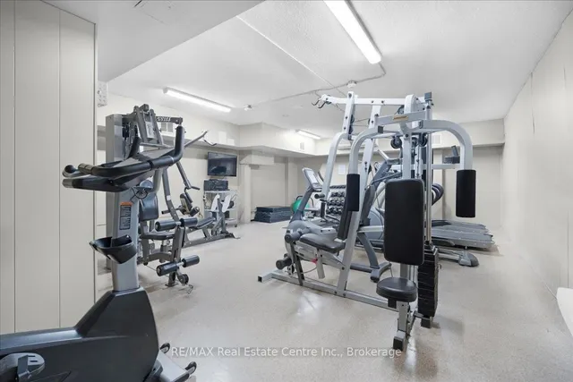 Additional image 21 of 975 WARWICK Crt Unit 806