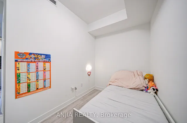 Additional image 23 of 30 Inn On The Park Dr Unit 1907