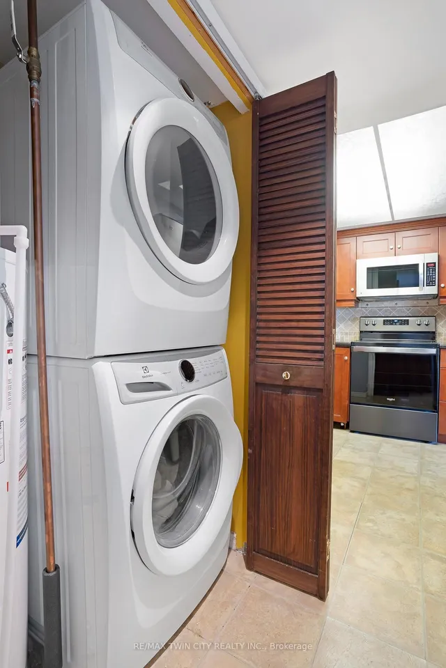 Additional image 8 of 3267 King St Unit 505