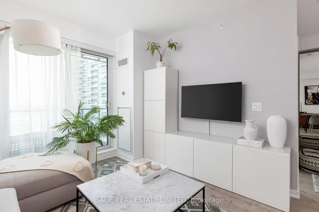 Additional image 6 of 150 East Liberty St Unit 1601