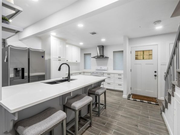 9501 Fondren Rd #9, Houston, TX 77074