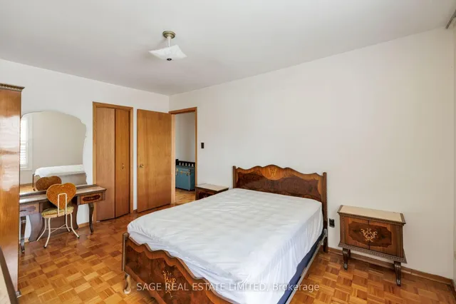 Additional image 20 of 34 Henderson Ave