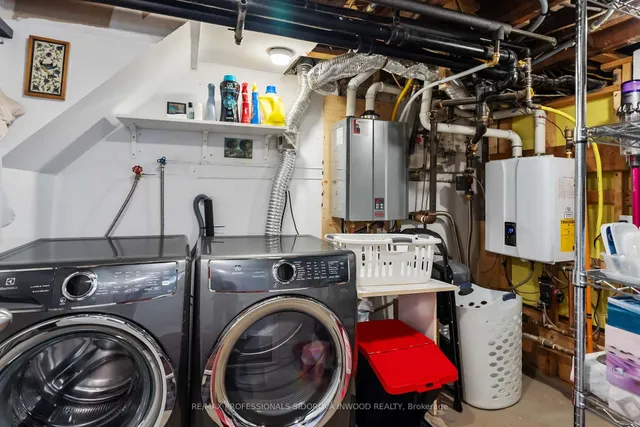 Additional image 38 of 242 Harvie Ave