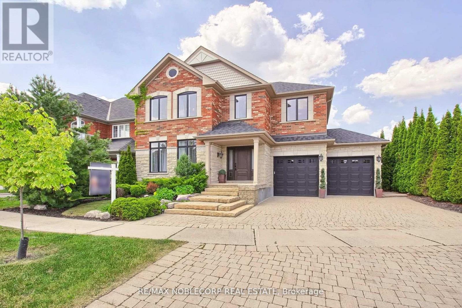 Primary image of 22 ESCAPADE DRIVE|Richmond Hill (Jefferson), Ontario L4E4X7