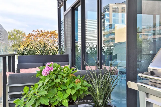 Additional image 26 of 36 Hazelton Ave Unit 4D