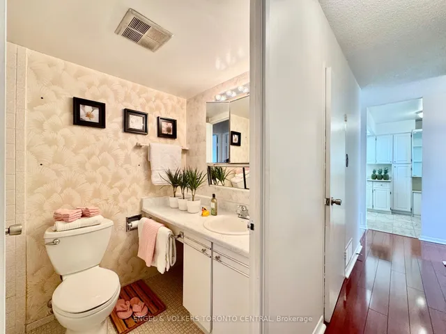 Additional image 27 of 121 Ling Rd Unit 1016