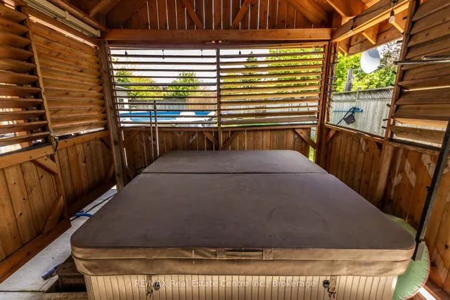 Additional image 40 of 44 Oakhurst Cres