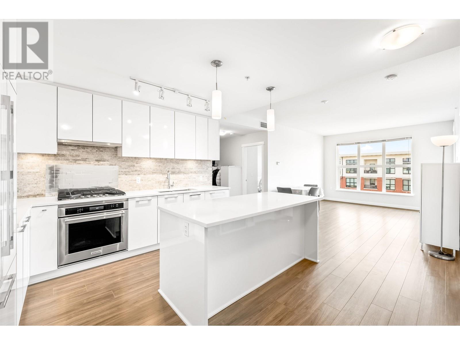 413 9500 TOMICKI AVENUE|Richmond, British Columbia V6R0R9