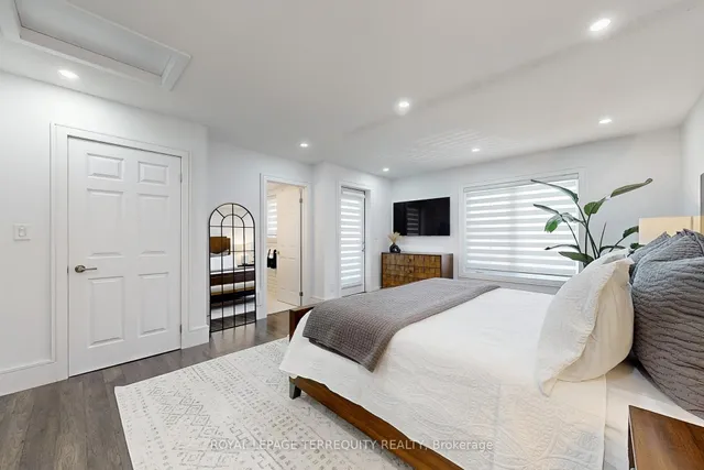 Additional image 20 of 15 Forbes Ave Unit 2