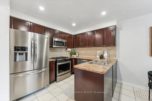 Additional image 12 of 789 Irving Terr