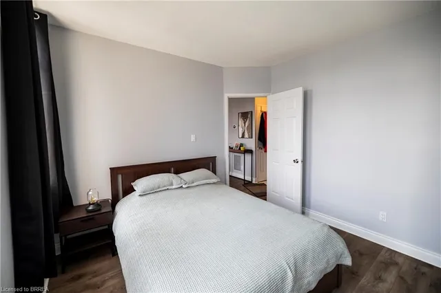 Additional image 17 of 36 James St Unit 1405