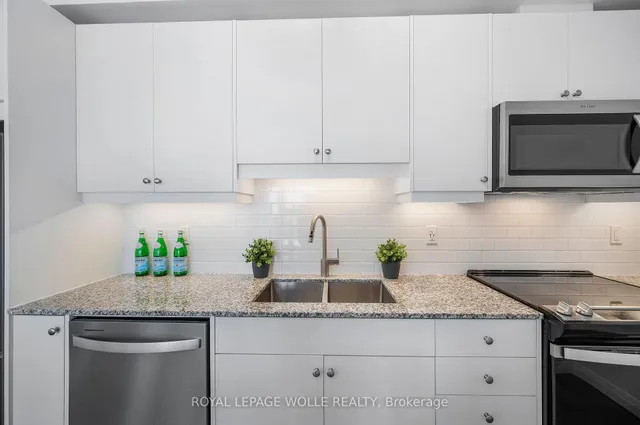 Additional image 8 of 60 Charles St Unit 2405