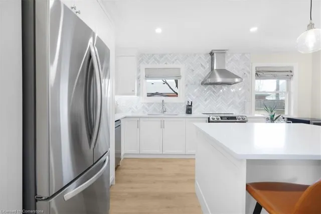 Additional image 10 of 20 Camille Crt