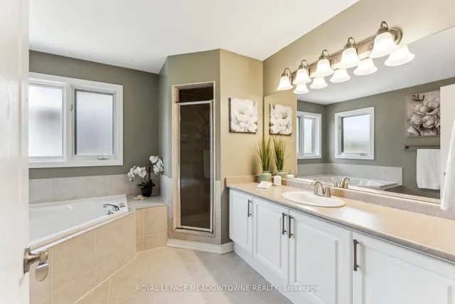 Additional image 27 of 1186 Ezard Cres