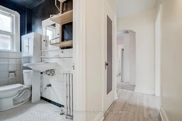 Additional image 23 of 1173 Islington Ave