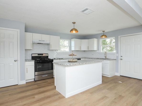 4538 Clover St, Houston, TX 77051