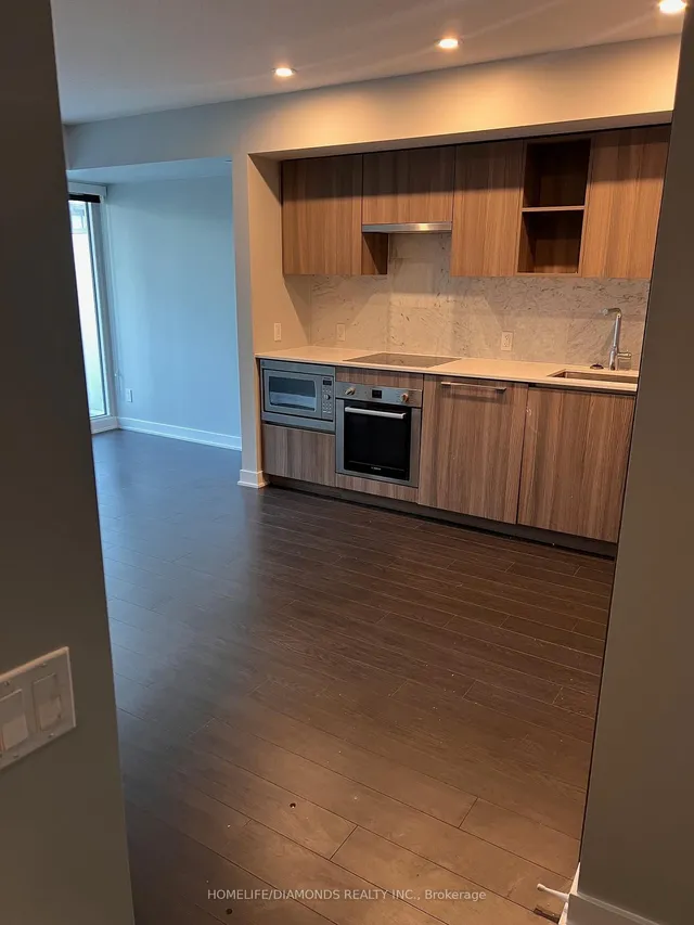 Additional image 9 of 19 BATHURST St Unit 816