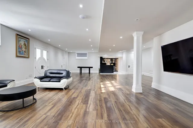 Additional image 38 of 7548 Sixth Line