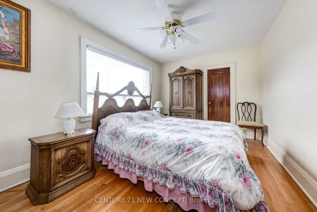 Additional image 28 of 52 Frankdale Ave