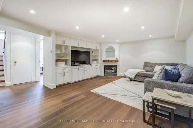 Additional image 32 of 2181 Lancaster Cres