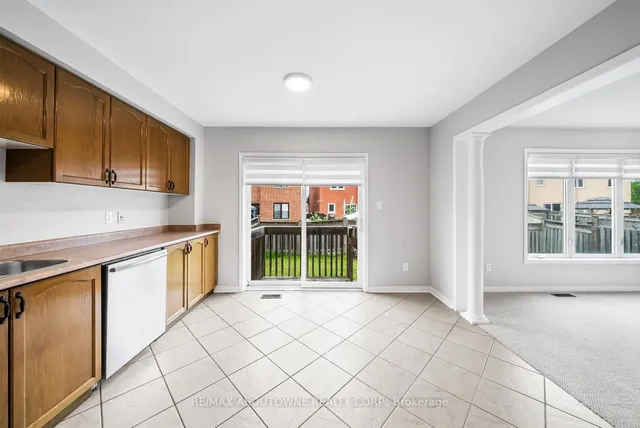 Additional image 16 of 71 Cobblehill Cres