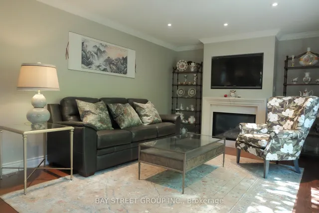 Additional image 6 of 385 Ambleside Dr