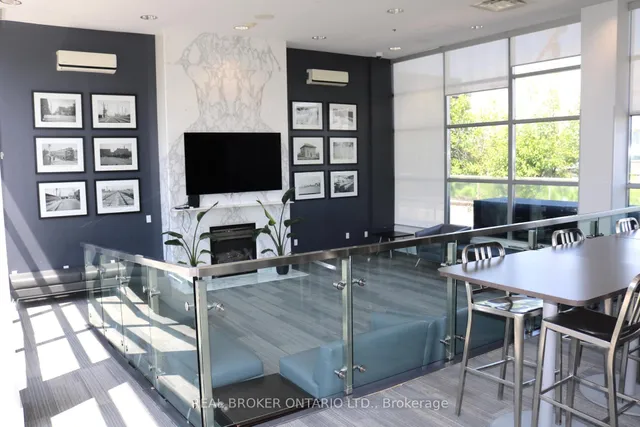 Additional image 20 of 1005 King St Unit 307