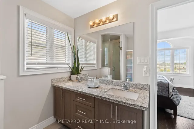 Additional image 27 of 43 Riesling Crt