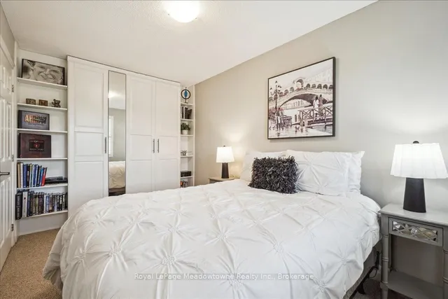 Additional image 35 of 30 Heslop Rd Unit 4