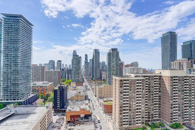 Additional image 38 of 1 Bloor St Unit 1707
