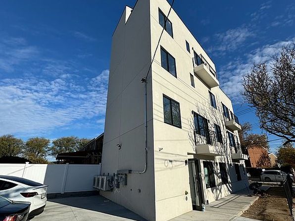 664 Shepherd Ave, Brooklyn, NY 11208
