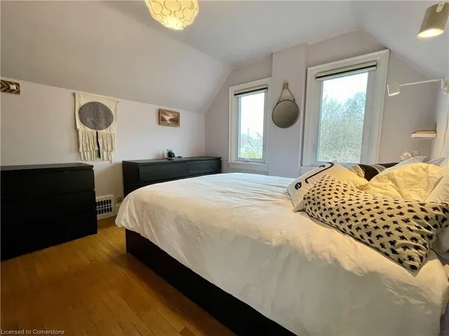 Additional image 23 of 65 Hyde Park Ave