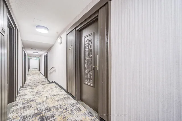 Additional image 5 of 1036 Falgarwood Dr Unit Suite 82