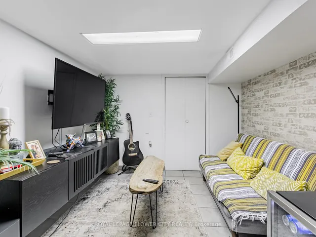 Additional image 19 of 85 Gladstone Ave