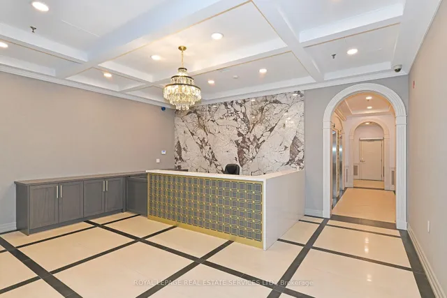 Additional image 38 of 1 Deer Park Cres Unit 905