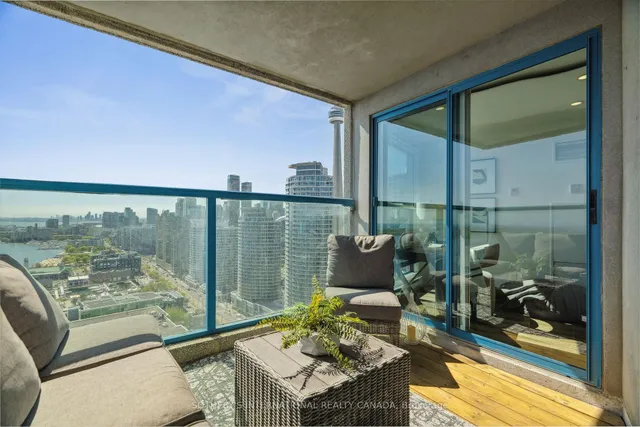 Additional image 25 of 99 Harbour Sq Unit 3212