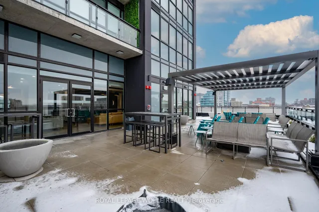 Additional image 29 of 60 Charles St Unit 2405