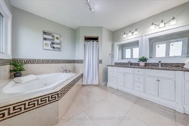 Additional image 25 of 75 Wandering Tr