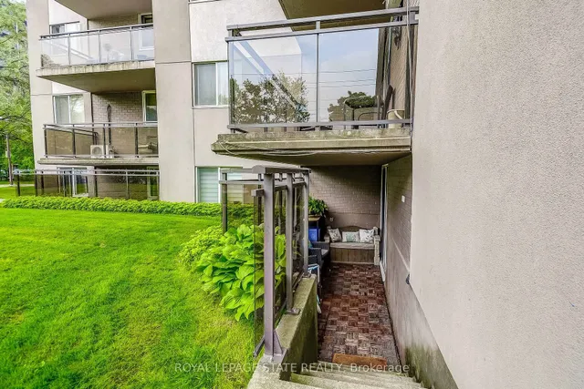 Additional image 21 of 975 Warwick Crt Unit B1