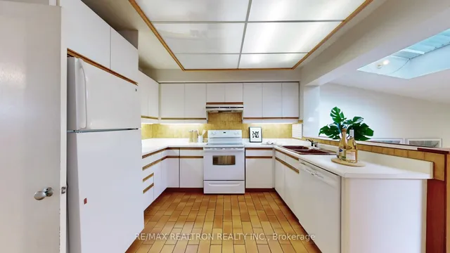 Additional image 19 of 46 Hurlingham Cres