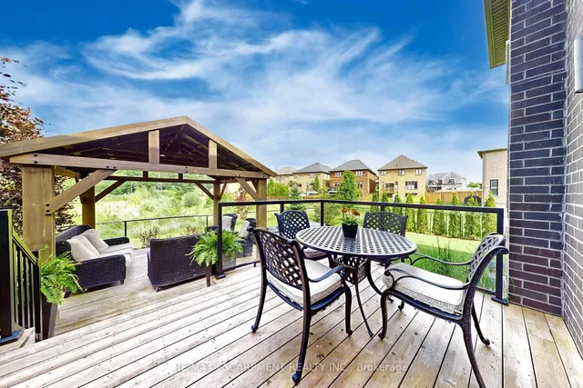 Additional image 38 of 31 Robarts Dr