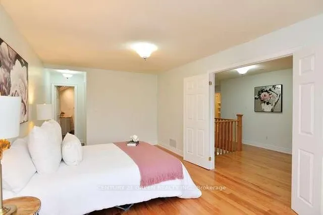 Additional image 27 of 14 Smye Crt