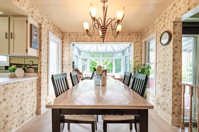 Additional image 12 of 690 Robertson Cres