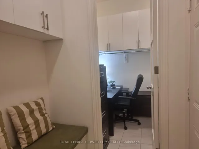 Additional image 16 of 360 Valleyway Dr